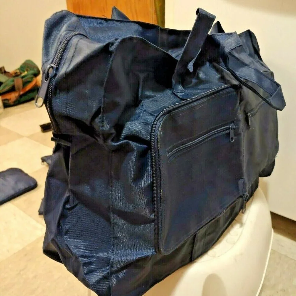 Foldable Travel Duffle Bag  Waterproof & Tear Resistant - Picture 3 of 8